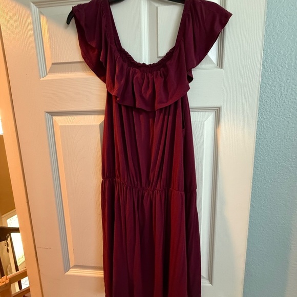 Red Ruffled Ruched Maxi Sundress - Picture 15 of 16